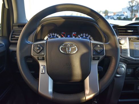 Certified 2019 Toyota 4Runner SR5 Premium image 9