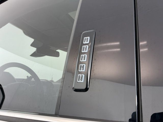 Used 2019 Ford F350 Limited w/ FX4 Off-Road Package AWD/4WD image 14