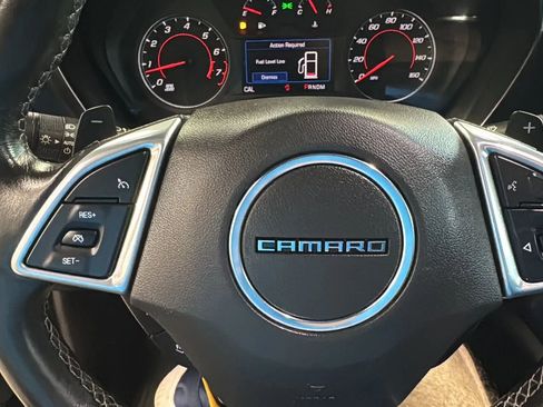 Used 2022 Chevrolet Camaro LT w/ Technology Package image 16