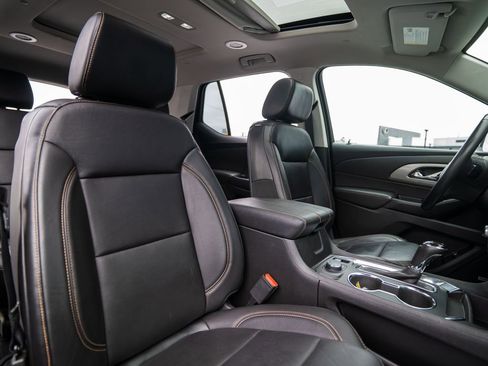 Used 2018 Chevrolet Traverse LT image 14