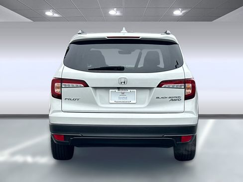 Certified 2022 Honda Pilot Black Edition image 9