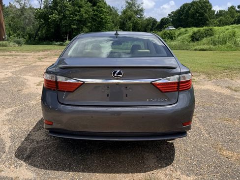 Used 2013 Lexus ES 300h w/ Premium Pkg FWD image 4