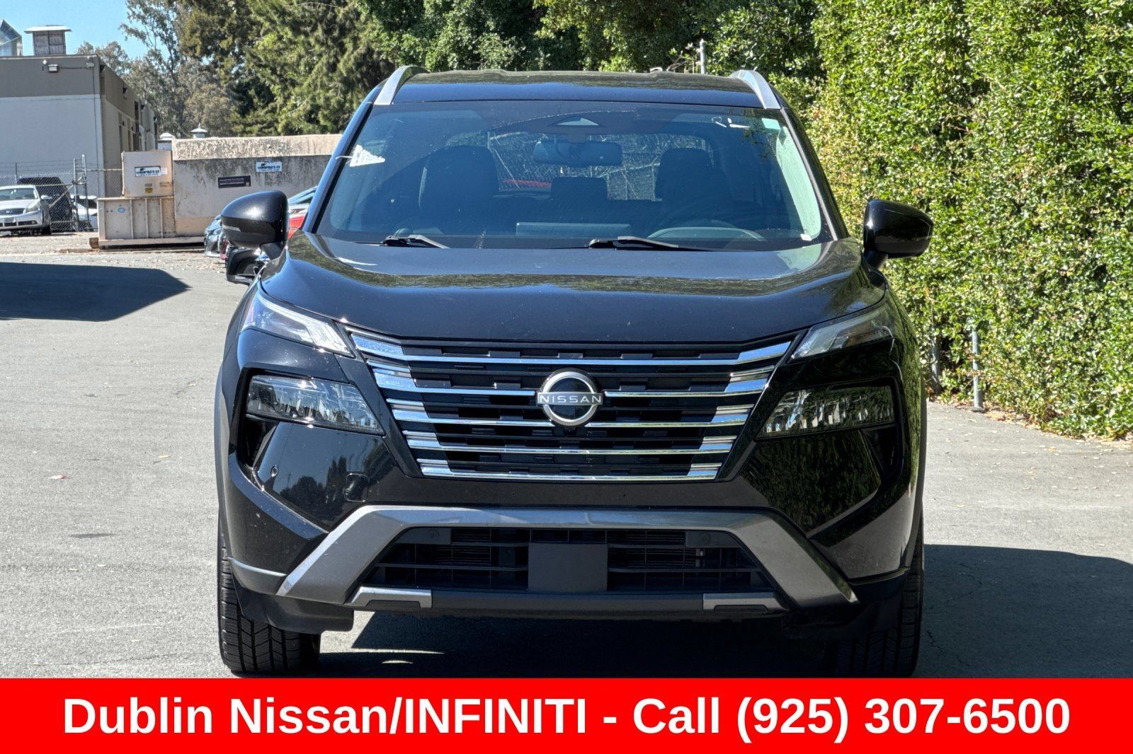 Used 2024 Nissan Rogue SL AWD/4WD image 9