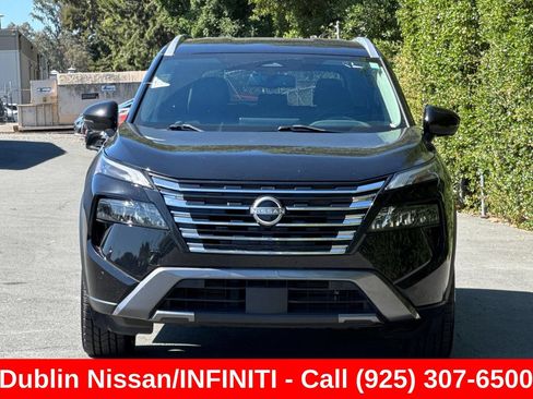 Used 2024 Nissan Rogue SL AWD/4WD image 9