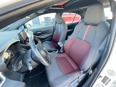 Used 2023 Toyota Corolla SE w/ SE Premium Package FWD image 11