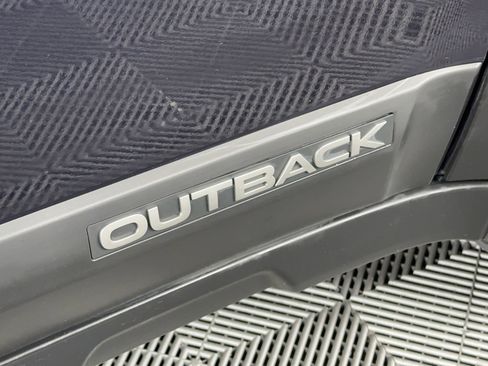 Used 2013 Subaru Outback 2.5i Premium image 18