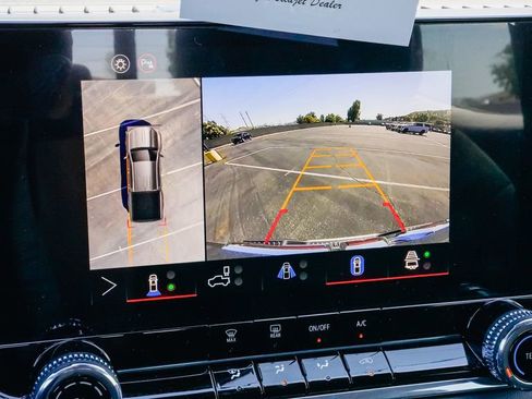 New 2026 GMC Canyon Elevation w/ Technology Package RWD image 22