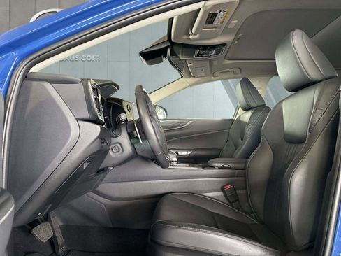 Certified 2025 Lexus NX 250 FWD w/ Premium Package image 9