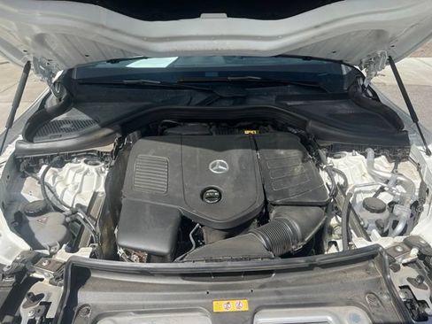 Used 2024 Mercedes-Benz GLC 300 4MATIC image 30