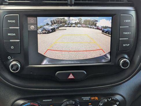 Used 2022 Kia Soul LX w/ Technology Package FWD image 24