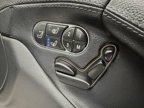 Used 2011 Mercedes-Benz SL 63 AMG image 24