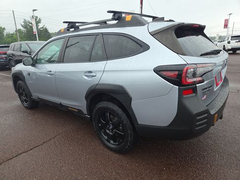 Used 2022 Subaru Outback Wilderness AWD/4WD image 5