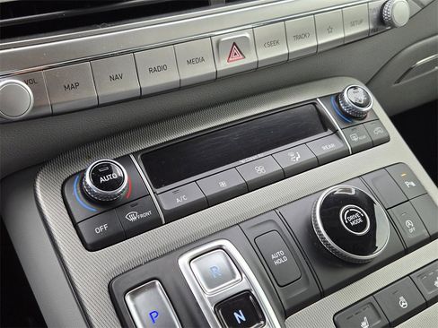 Used 2021 Hyundai Palisade SEL w/ Premium Package image 21