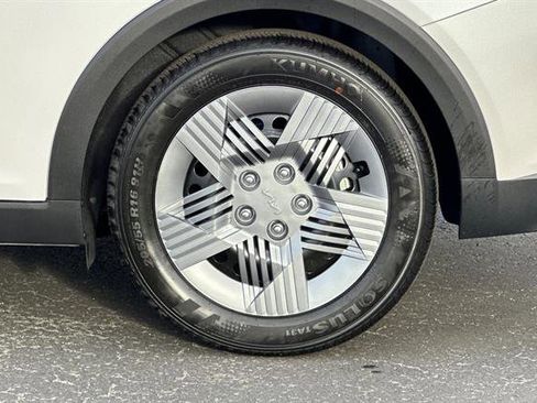 New 2025 Kia K4 LX image 31