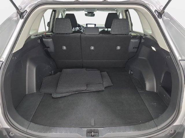 Certified 2024 Toyota RAV4 LE FWD image 29