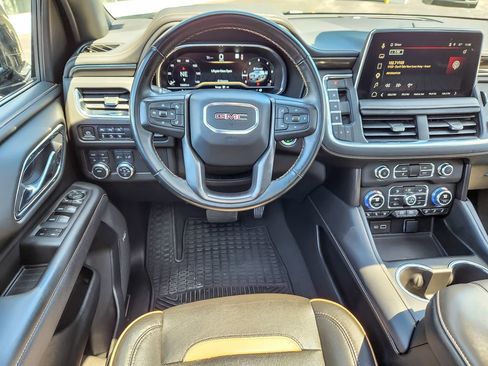 Used 2023 GMC Yukon AT4 w/ Technology Package AWD/4WD image 12