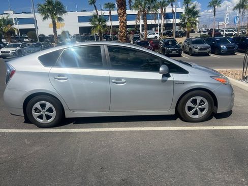 Used 2013 Toyota Prius Three w/ Solar Roof Pkg FWD image 31