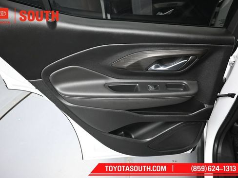 Used 2023 GMC Terrain SLT FWD image 26