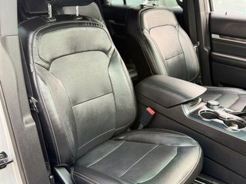 Used 2017 Ford Explorer Limited w/ Equipment Group 301A AWD/4WD image 30