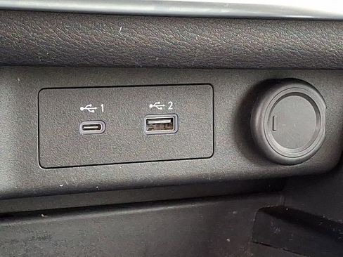 Used 2023 Nissan Rogue SV image 24