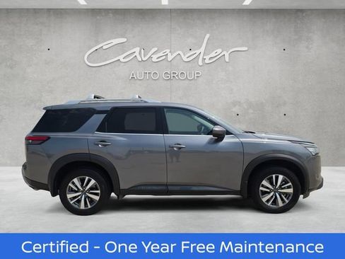 Certified 2025 Nissan Pathfinder SL FWD image 17
