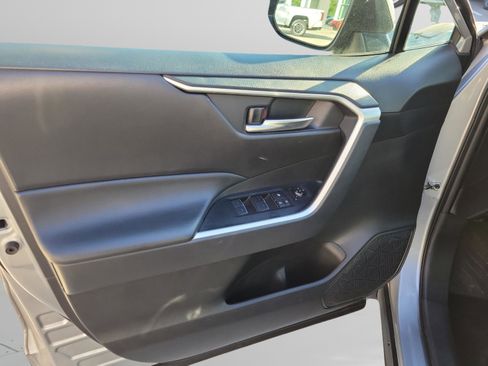 Used 2024 Toyota RAV4 XLE FWD image 28