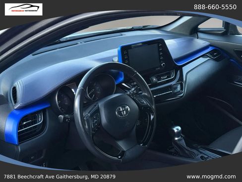 Used 2022 Toyota C-HR XLE FWD image 17