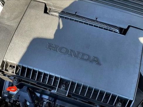 Used 2025 Honda Pilot Touring image 32