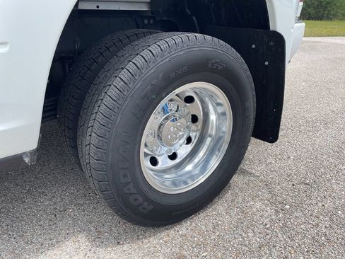Used 2024 RAM 3500 Laramie w/ Towing Technology Group AWD/4WD image 14