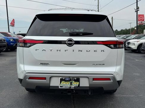 Certified 2025 Nissan Pathfinder Platinum w/ Cargo Package FWD image 4