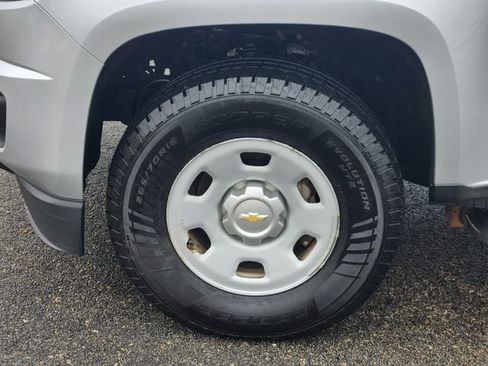 Used 2015 Chevrolet Colorado W/T w/ WT Convenience Package RWD image 9