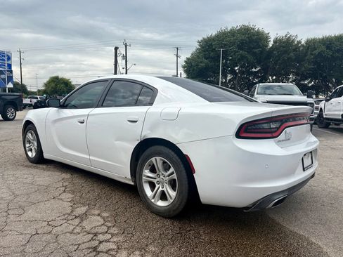 Used 2016 Dodge Charger SE w/ Popular Equipment Group RWD image 5