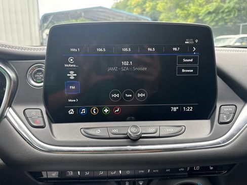 Used 2025 Chevrolet Blazer LT AWD/4WD image 4
