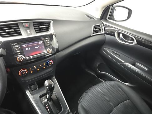 Used 2017 Nissan Sentra SV image 25