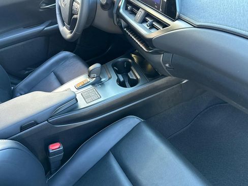 New 2026 Lexus UX 300h AWD image 24