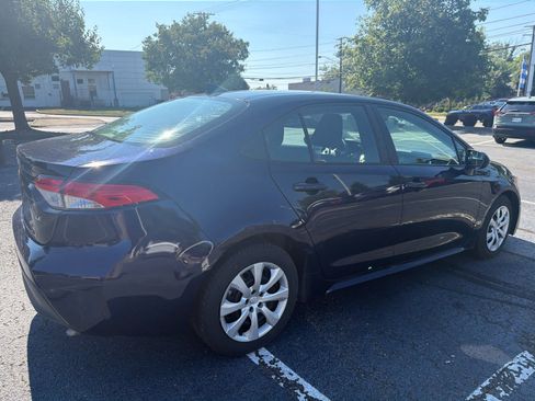 Used 2023 Toyota Corolla LE FWD image 4