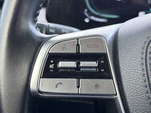 Used 2025 Kia Telluride LX FWD image 27