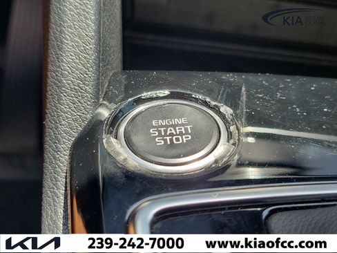 Certified 2025 Kia Sportage EX FWD image 30