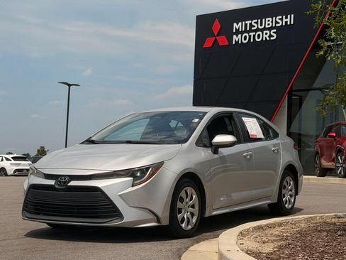 Used 2024 Toyota Corolla LE FWD image 8