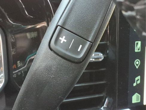 Used 2022 Chevrolet Silverado 1500 LT AWD/4WD image 22