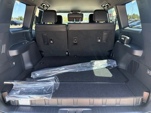 Used 2027 Toyota Land Cruiser AWD/4WD image 17