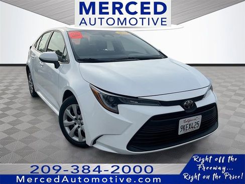 Used 2024 Toyota Corolla LE image 1