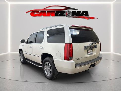 Used 2007 Cadillac Escalade AWD w/ Climate Package image 8