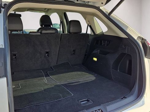 Used 2016 Ford Edge SEL w/ Equipment Group 201A FWD image 8