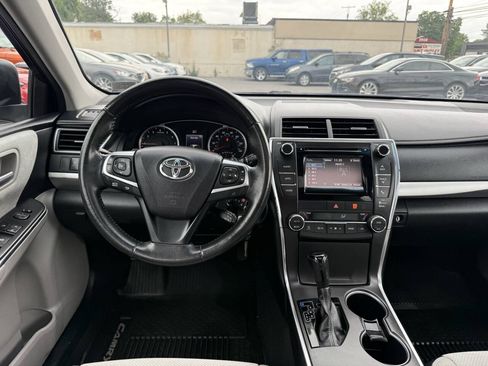 Used 2015 Toyota Camry XSE w/ Moonroof Package FWD image 9