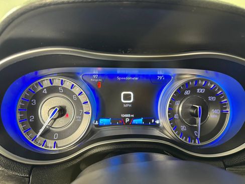 Used 2016 Chrysler 300 Limited AWD/4WD image 14