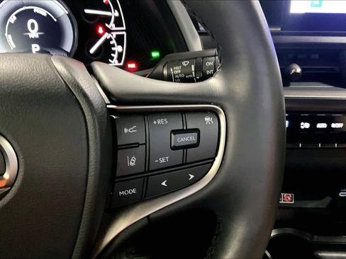 Used 2024 Lexus UX 250h AWD w/ Premium Package image 24