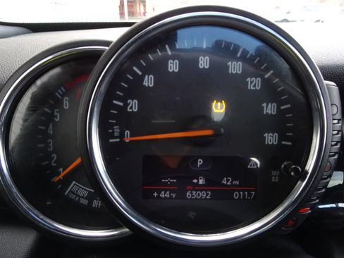 Used 2016 MINI Cooper 4-Door Hardtop image 22