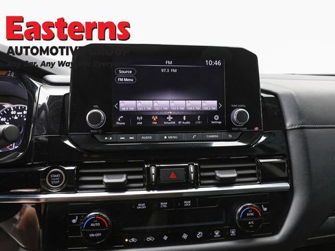 Used 2024 Nissan Pathfinder SV w/ Lighting Package (N92) AWD/4WD image 12