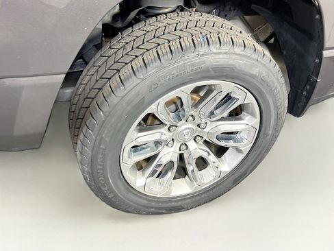 Used 2023 RAM 1500 Laramie AWD/4WD image 31
